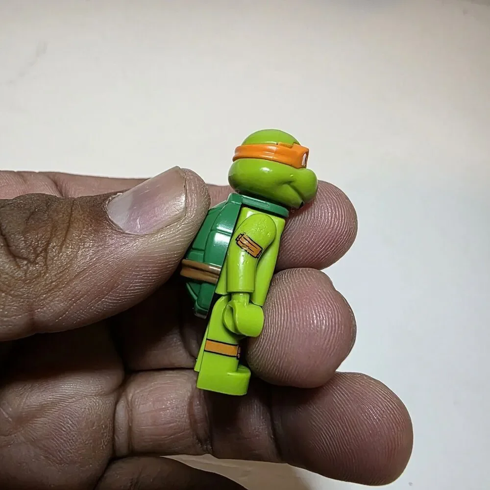 Teenage Mutant Ninja Turtles TMNT Michelangelo Minifigure Snap & Switch Set